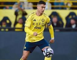 “大巴黎”球星杜埃获得2025欧洲金童奖