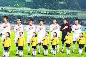 为什么打者在进入打击区前会习惯性地用球棒击打鞋底的泥土以找回手感